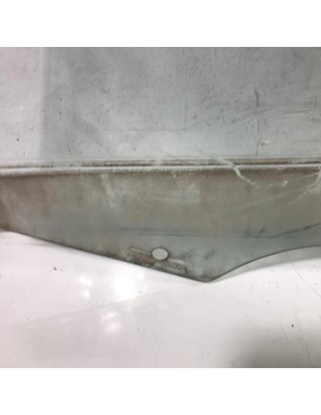 Vitre avant gauche BMW SERIE 1 E87 PHASE 1 Diesel