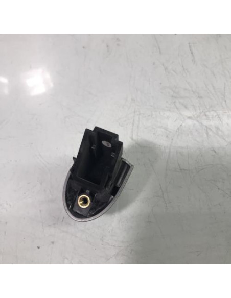 Poignee porte arriere droit BMW SERIE 1 E87 PHASE 1 Diesel