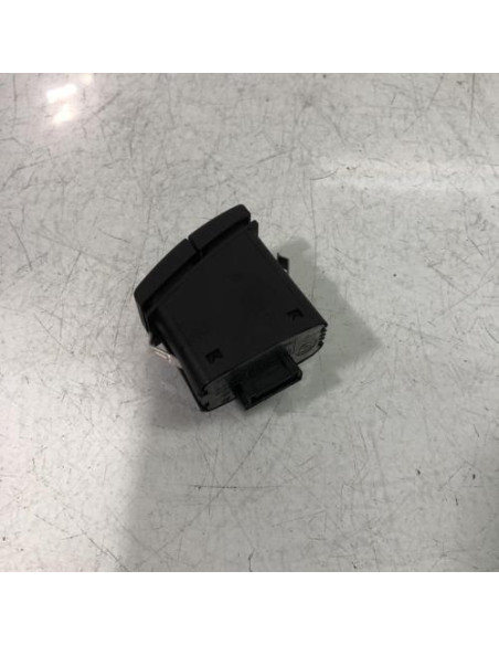 Bouton de warning BMW X3 E83 PHASE 2 Diesel