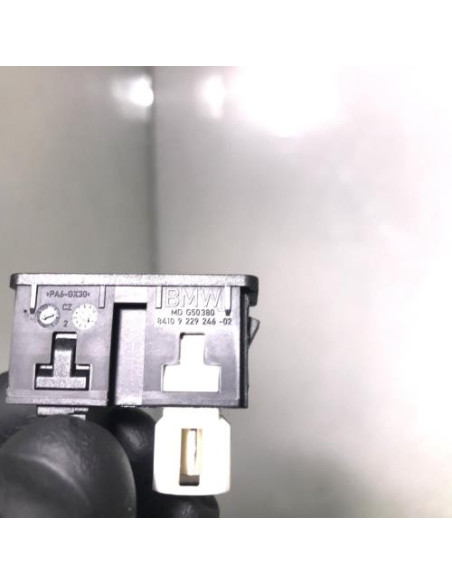 Prise port USB BMW SERIE 3 F31 TOURING PHASE 1 BREAK Diesel