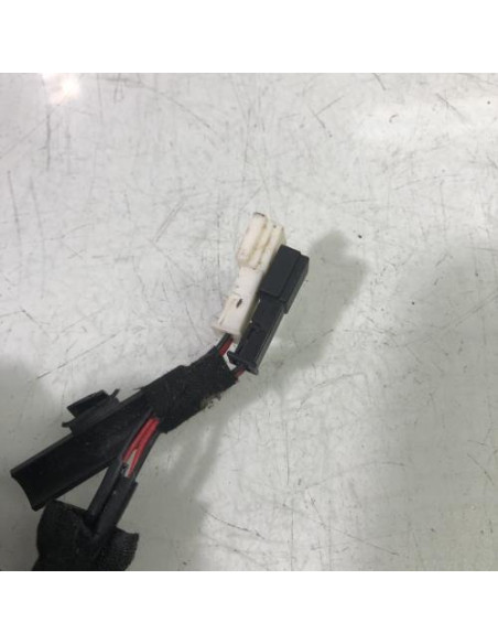 Attache ceinture arriere centrale MINI MINI 2 R56 PHASE 1 Essence