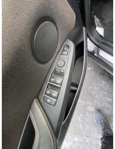 Support poignee porte avant droite BMW X3 F25 PHASE 2 Diesel