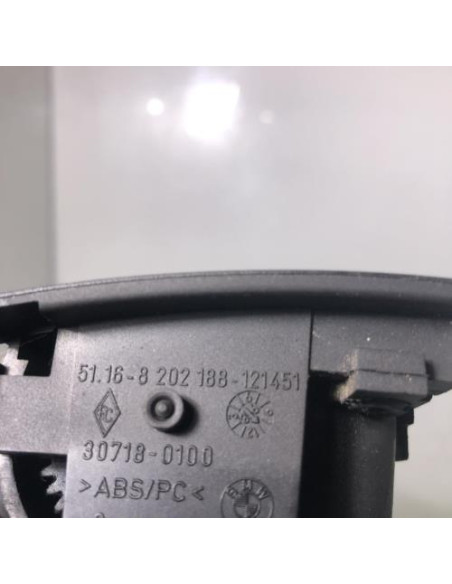 Console central (interieur plastique) BMW SERIE 3 E46 PHASE 1 Diesel