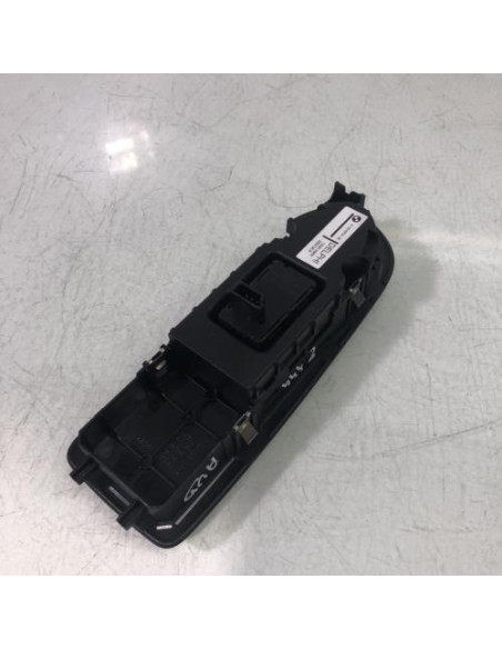 Interrupteur de leve vitre avant droit BMW SERIE 1 E81 Essence