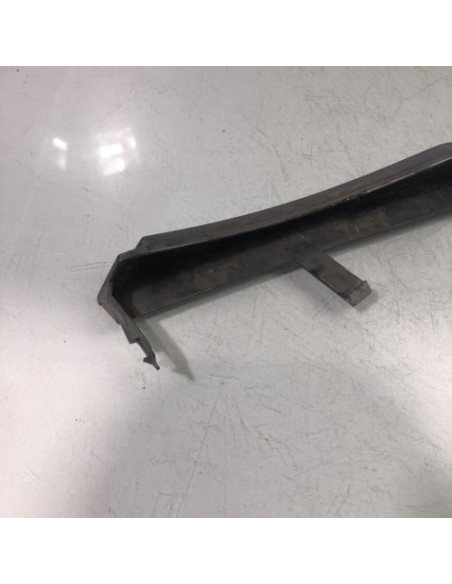 Enjoliveur moustache optique avant droit BMW SERIE 3 E46 TOURING PHASE 2 BREAK 