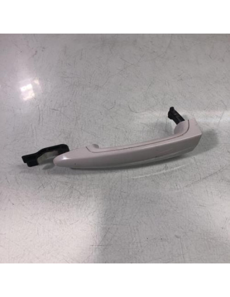 Poignee porte avant gauche BMW SERIE 1 E81 Essence