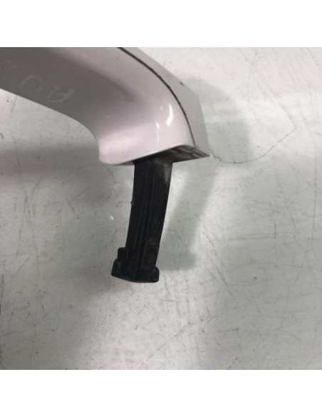 Poignee porte avant droit BMW SERIE 1 E81 Essence