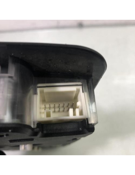 Eclairage de plafonnier BMW SERIE 1 E88 CABRIO Essence