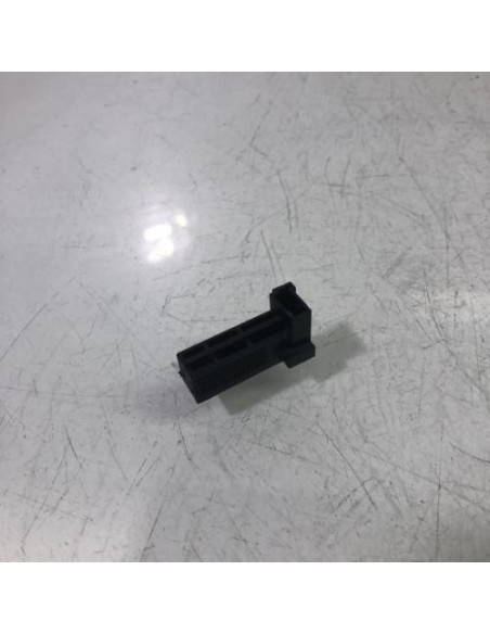 Contacteur feu stop BMW SERIE 1 E88 CABRIO Essence