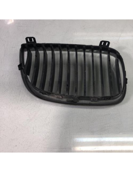 Grille de calandre gauche BMW SERIE 1 E81 Diesel