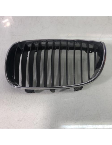 Grille de calandre gauche BMW SERIE 1 E81 Diesel