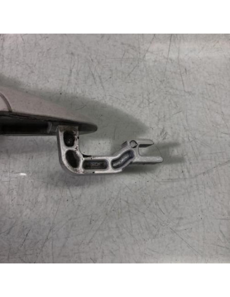 Poignee porte avant gauche BMW SERIE 1 E81 Diesel