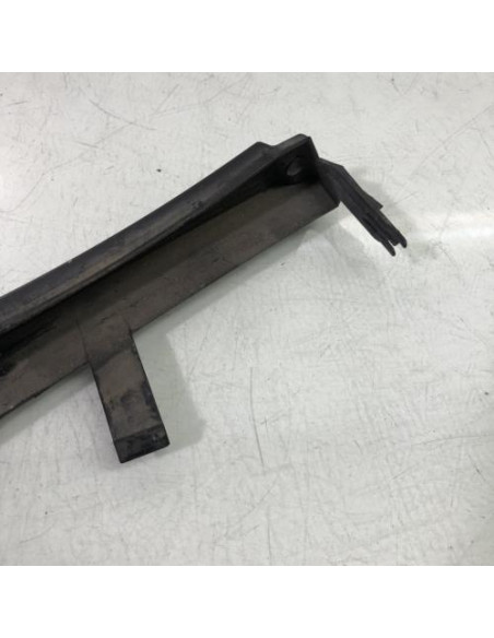 Enjoliveur moustache optique avant gauche BMW SERIE 3 E46 TOURING PHASE 2 BREAK Diesel