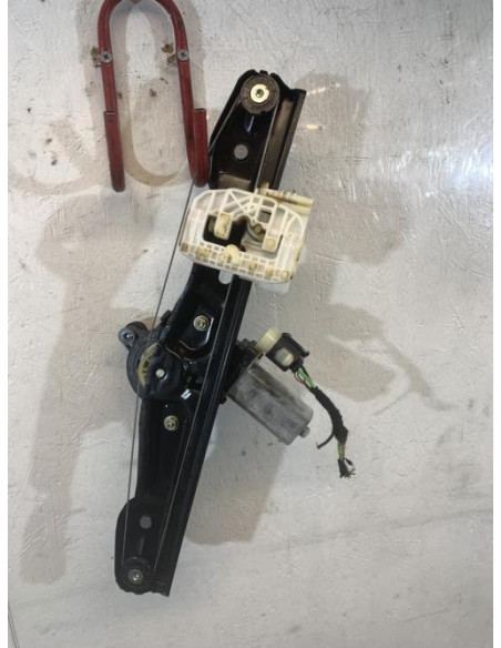 Leve vitre electrique arriere droit BMW SERIE 1 F20 PHASE 2 Essence
