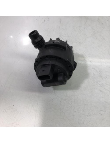 Pompe à eau BMW X1 U11 