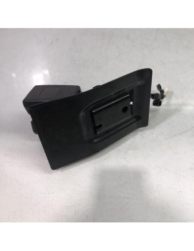 Attache ceinture arriere centrale MINI MINI 2 R56 PHASE 2 Essence