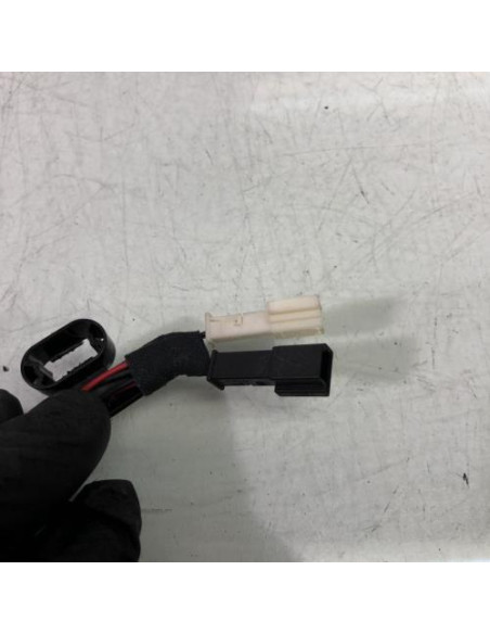 Attache ceinture arriere centrale MINI MINI 2 R56 PHASE 2 Essence