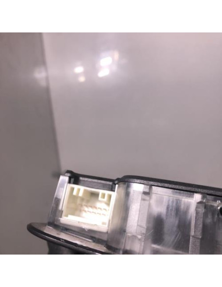 Eclairage de plafonnier BMW SERIE 1 E88 CABRIO Diesel