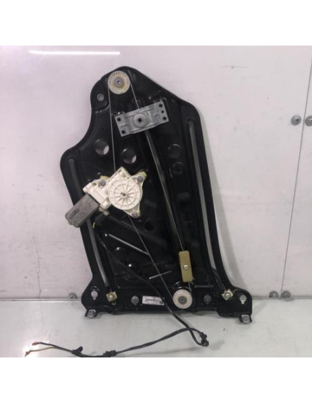 Leve vitre electrique arriere droit BMW SERIE 1 E88 CABRIO Diesel
