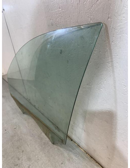 Vitre avant gauche BMW SERIE 3 E90 PHASE 1 Diesel