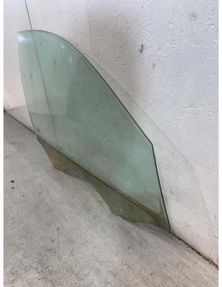 Vitre avant droit BMW SERIE 3 E90 PHASE 1 Diesel