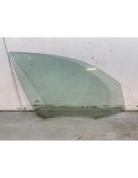 Vitre avant droit BMW SERIE 1 E87 PHASE 1 Diesel