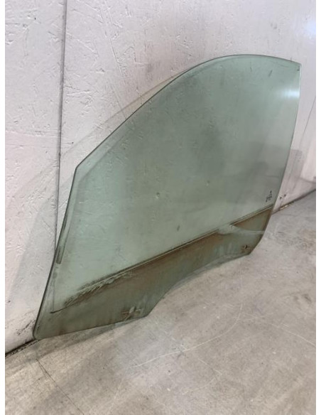 Vitre avant gauche BMW SERIE 1 E87 PHASE 1 Diesel