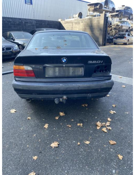 Pare choc arriere BMW SERIE 3 E36 COUPE Essence