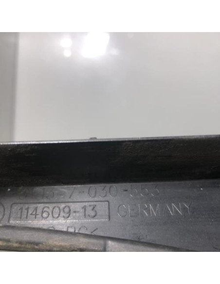 Enjoliveur moustache optique avant gauche BMW SERIE 3 E46 PHASE 2 