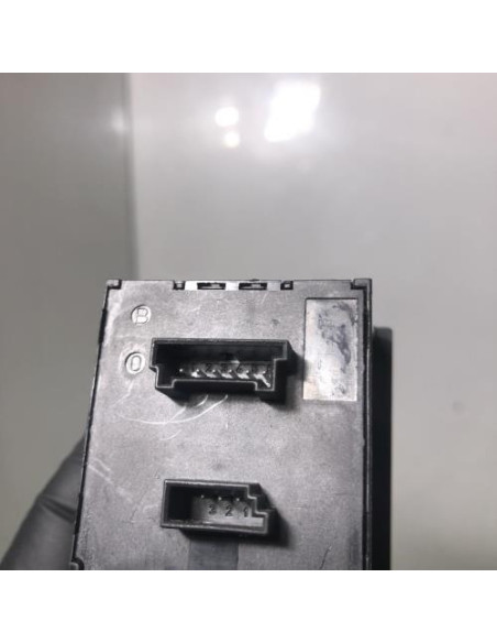 Bouton de warning BMW SERIE 3 E91 TOURING PHASE 2 BREAK 