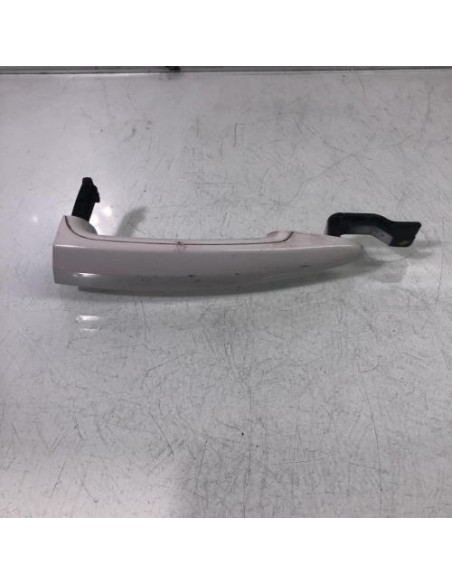 Poignee porte avant gauche BMW SERIE 1 E81 Diesel