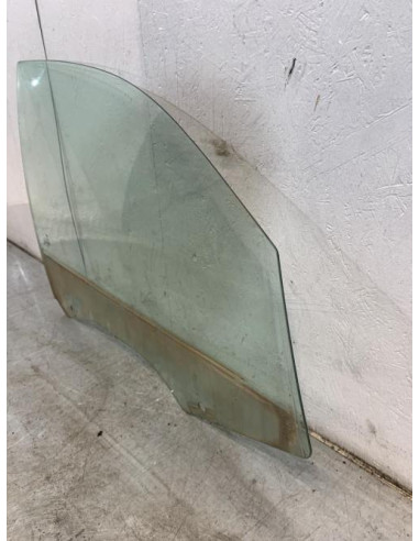 Vitre avant droit BMW SERIE 1 E87 PHASE 1 Diesel