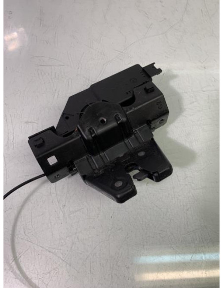 Serrure de coffre BMW SERIE 1 E81 Diesel