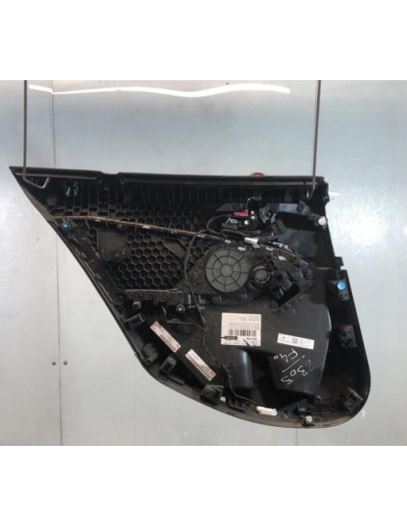 Panneau de porte arriere droit BMW SERIE 1 F40 Diesel