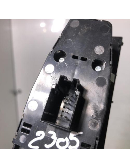 Interrupteur de leve vitre avant gauche BMW SERIE 1 F40 Diesel