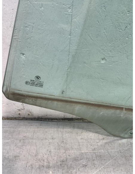 Vitre arriere gauche BMW SERIE 7 E38 Diesel