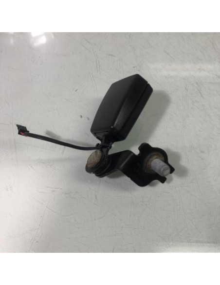 Attache ceinture arriere droit MINI MINI 3 F56 PHASE 1 Essence