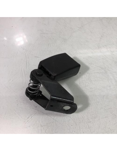 Attache ceinture arriere droit BMW X3 E83 PHASE 1 Diesel