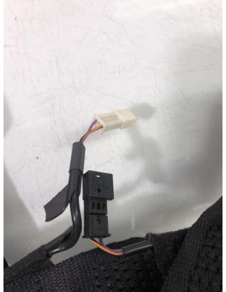 Attache ceinture arriere droit BMW SERIE 1 F20 PHASE 1 Diesel