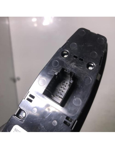 Interrupteur de leve vitre avant gauche BMW SERIE 1 F20 PHASE 1 Diesel