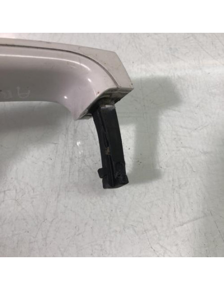 Poignee porte arriere droit BMW SERIE 1 E87 PHASE 2 Diesel