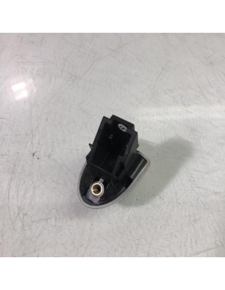 Poignee porte arriere droit BMW SERIE 1 E87 PHASE 2 Diesel