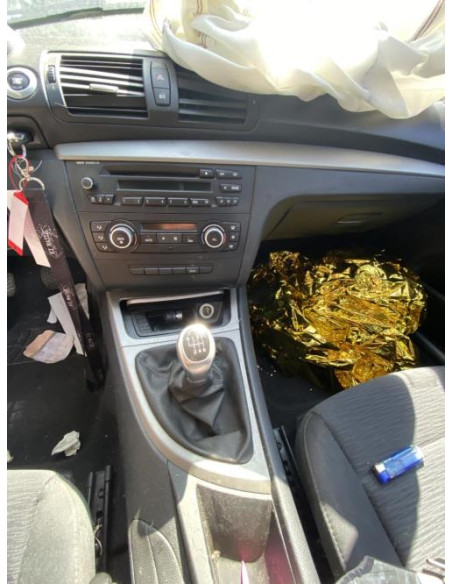 Poignee porte arriere droit BMW SERIE 1 E87 PHASE 2 Diesel