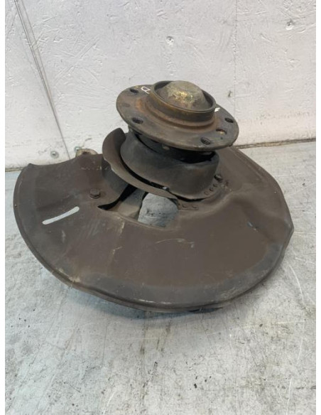 Fusee avant gauche BMW SERIE 7 E38 Diesel