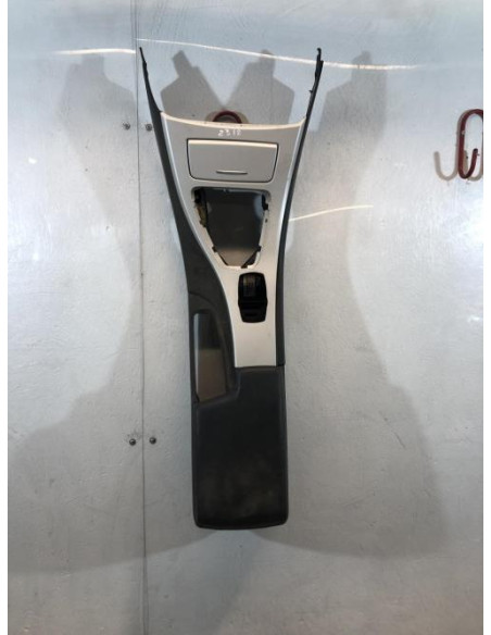 Console central (interieur plastique) BMW SERIE 3 E91 TOURING PHASE 2 BREAK Diesel