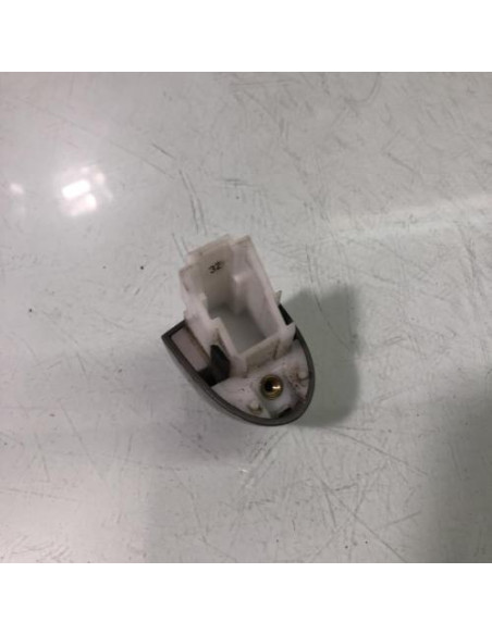 Poignee porte arriere gauche BMW SERIE 3 E90 PHASE 2 Essence