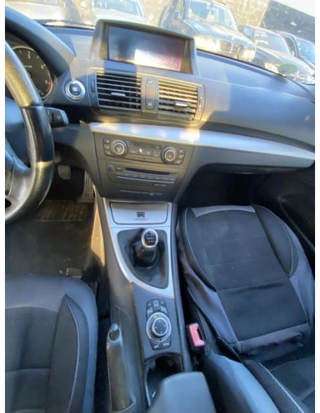 Vitre avant gauche BMW SERIE 1 E87 PHASE 2 Diesel