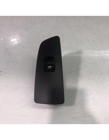 Interrupteur de leve vitre avant droit BMW SERIE 1 E87 PHASE 2 Diesel