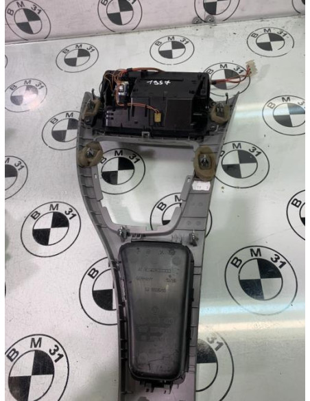 Console central (interieur plastique) BMW SERIE 3 E90 PHASE 1 Diesel