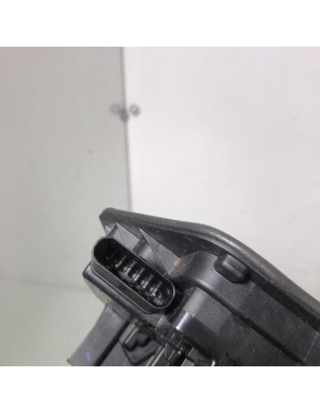 Serrure avant droit BMW SERIE 1 F40 Diesel